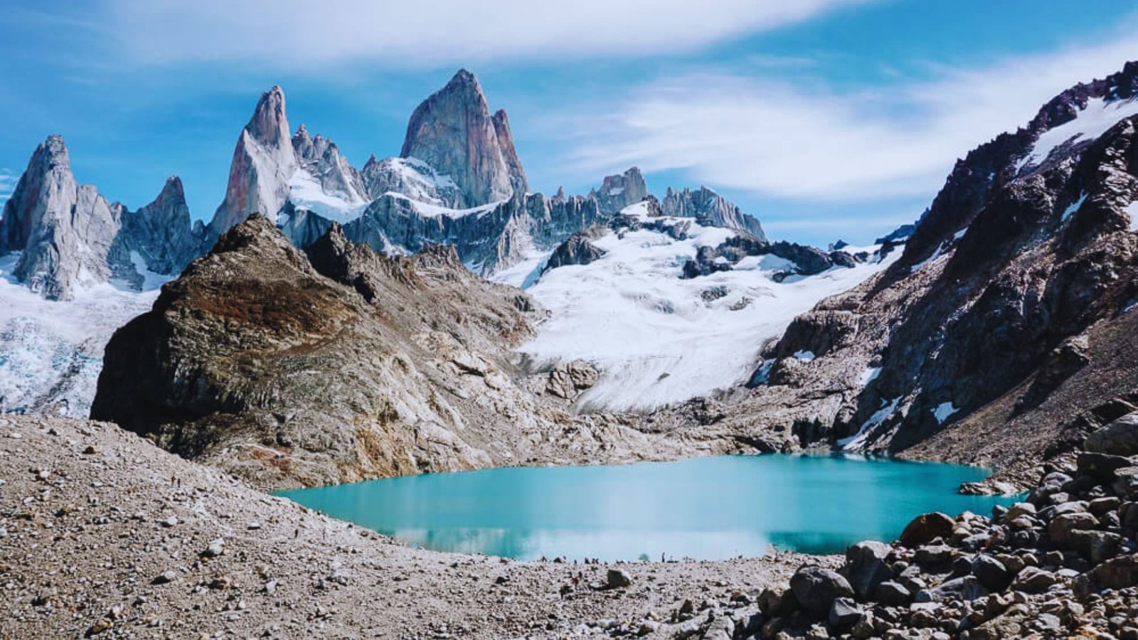 A scenic map highlighting top travel destinations in Patagonia, showcasing mountains, lakes, and national parks.